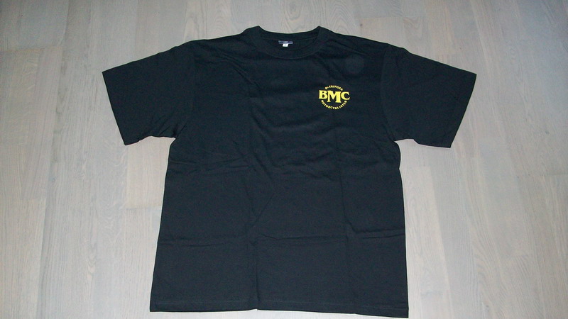 T-shirt framsida